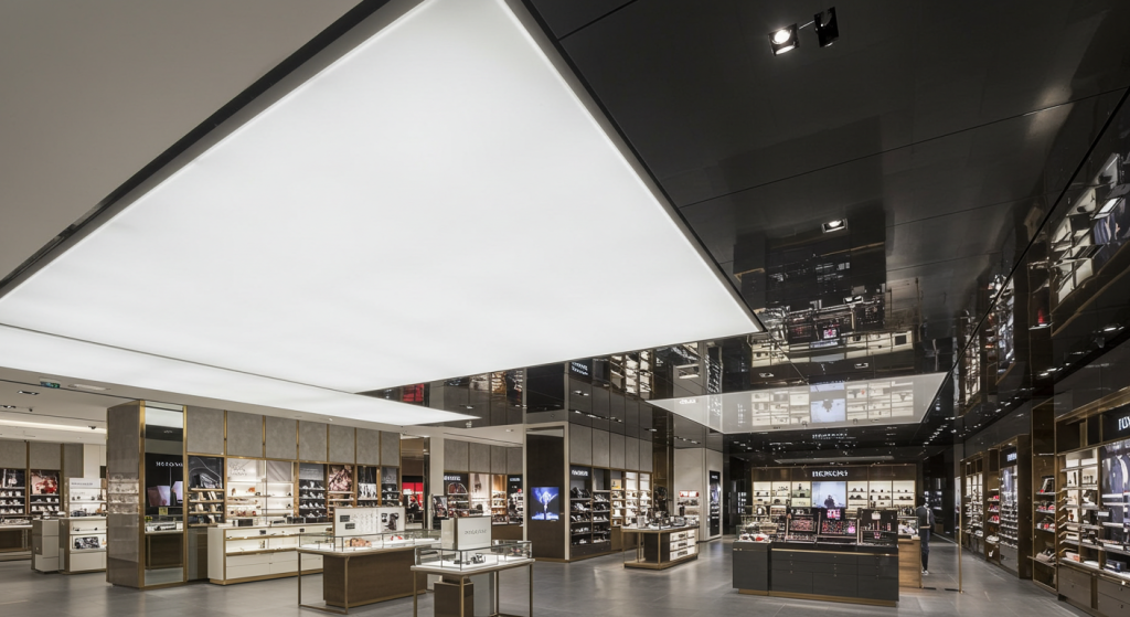 ykm magaza ışıklı transparan gergi tavan